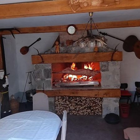 Sokol Apartamento Ogulin Exterior foto