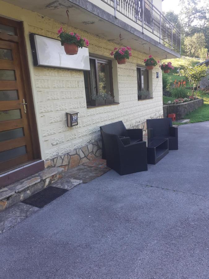Sokol Apartamento Ogulin Exterior foto